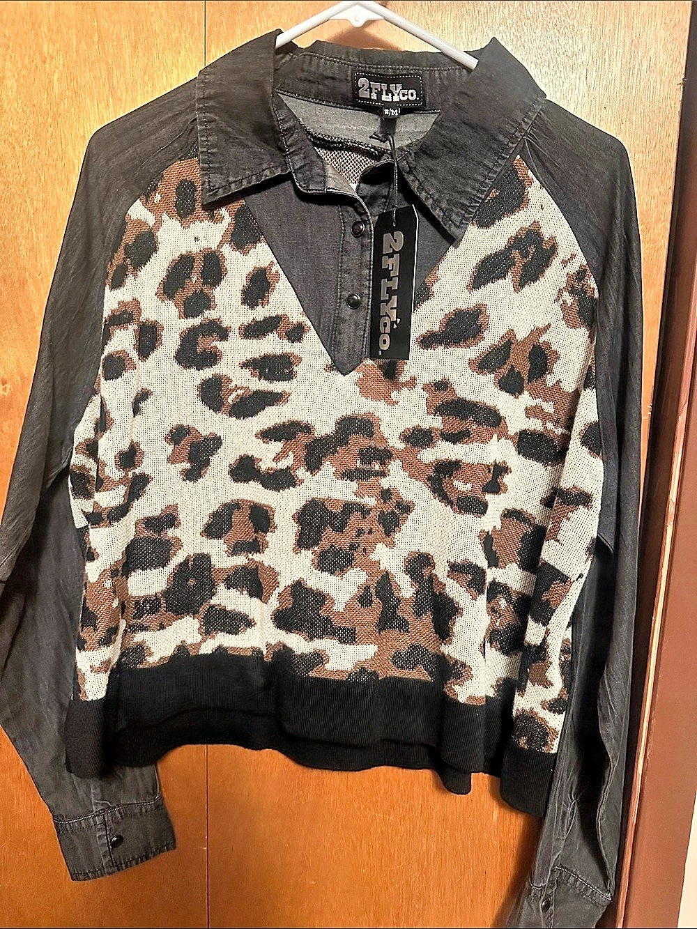 New Size S/M 2 Fly Co Leopard Print lightweight denim mix shirt.  NWT